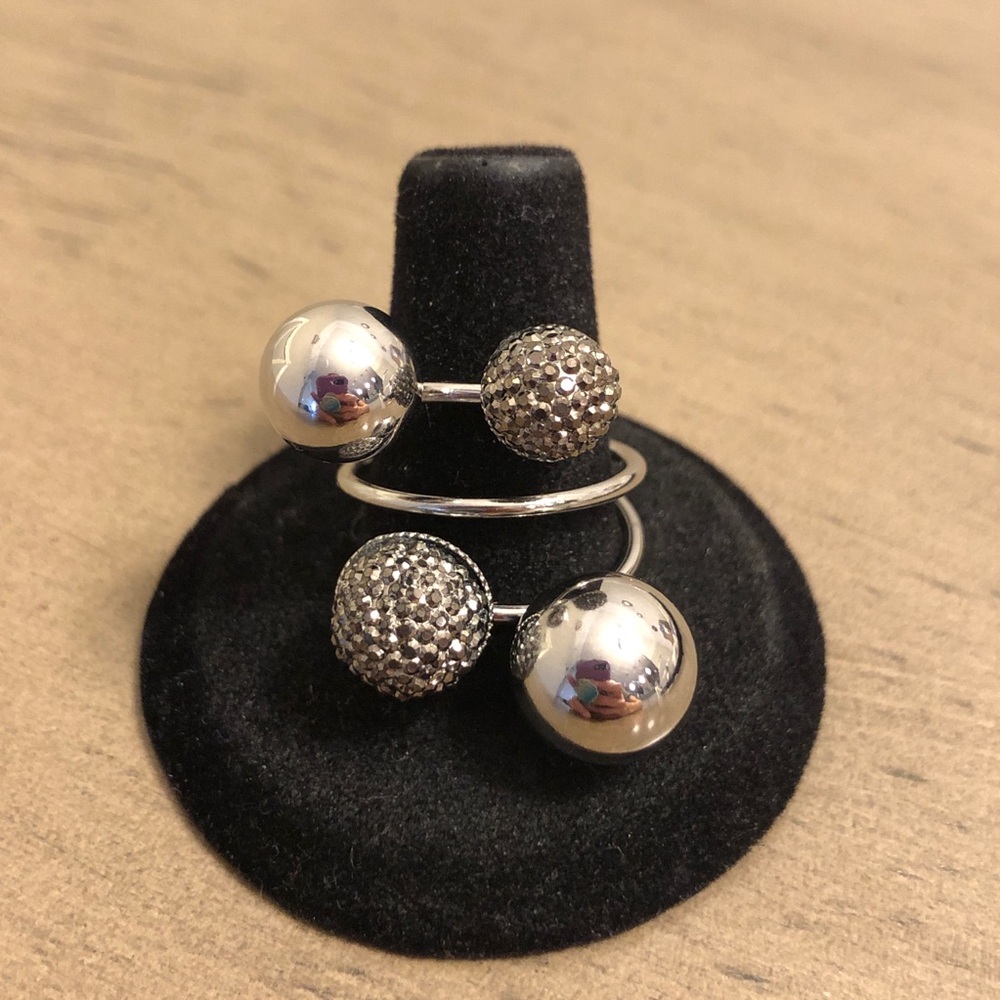 Jewelry - Elegant Silver Double Ball Large Cocktail Statement Ring